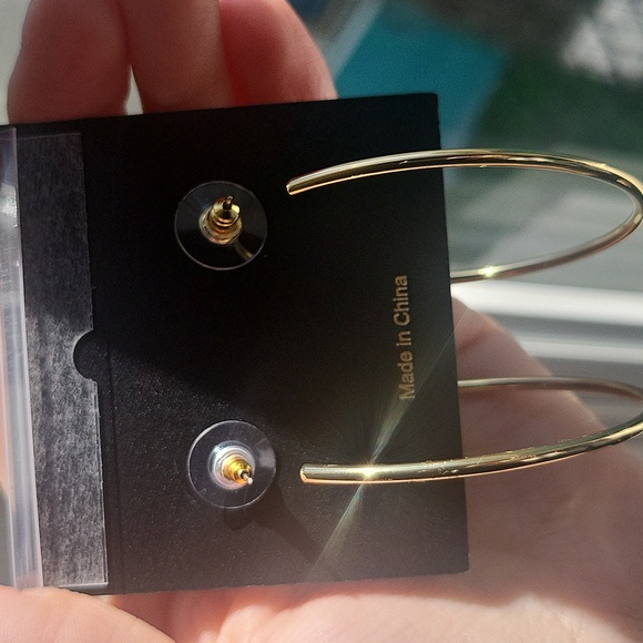 House of Harlow 1960 Gold Hoop Earrings - Picture 4 of 4